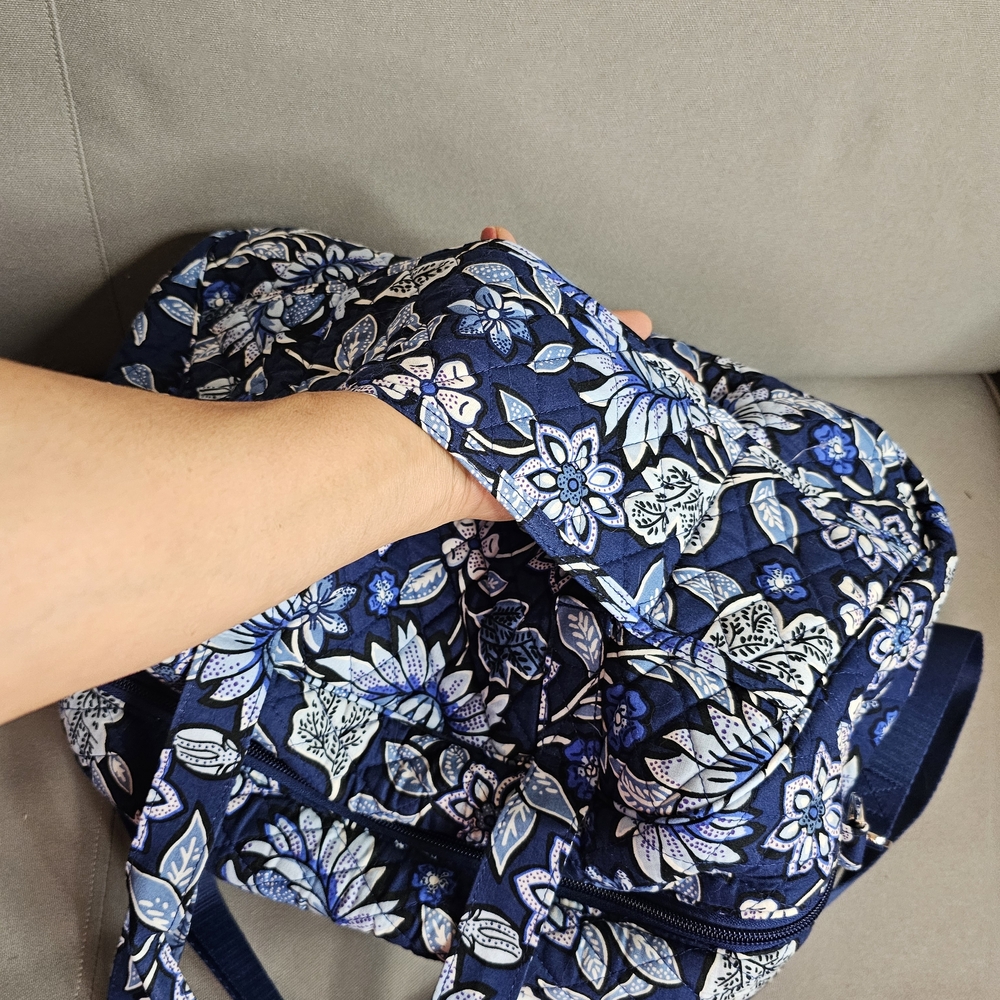 Vera Bradley Navy Blue Floral Quilted Travel Bag - Picture 10 of 16